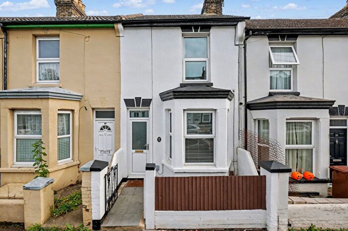 2 Bedroom Terraced House For Sale In King Edward Road, Gillingham, ME7