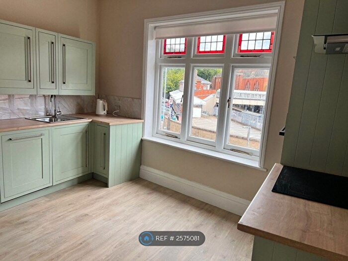 2 Bedroom Flat To Rent In High Street, Tunbridge Wells, TN1