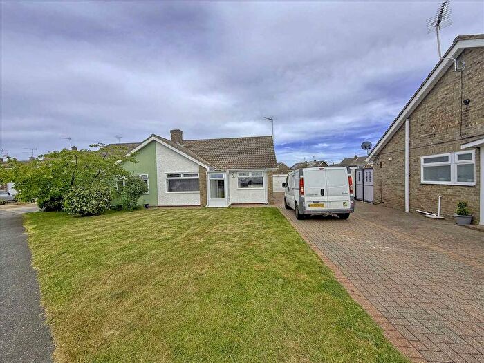 2 Bedroom Bungalow For Sale In Norwood Way, Walton On The Naze, CO14