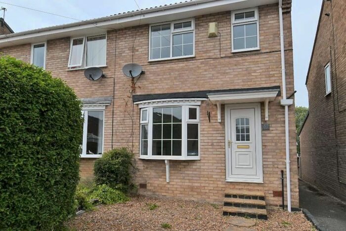 3 Bedroom Terraced House To Rent In Sandown Avenue, Crofton, Wakefield, WF4