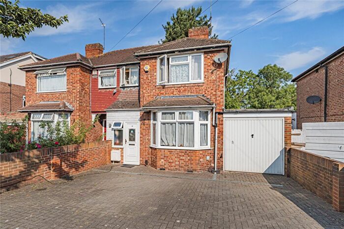 3 Bedroom Semi-Detached House For Sale In Delamere Road, Hayes, UB4