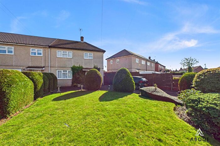 3 Bedroom Semi-Detached House For Sale In Beacon Drive, Rolleston-On-Dove, Burton-On-Trent, DE13