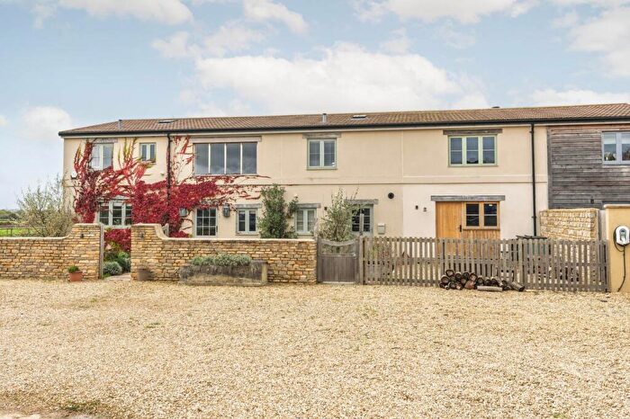 5 Bedroom Detached House To Rent In Bradborough Farmhouse, Southrop, GL7
