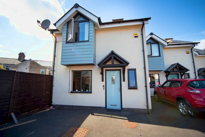 2 Bedroom End Of Terrace House To Rent In Moorland Mews, Moorland Road, Splott, Cardiff, CF24