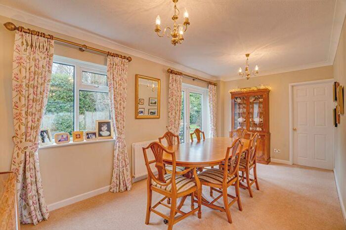 4 Bedroom Detached House For Sale In St. Pauls Road, Sarisbury Green, SO31