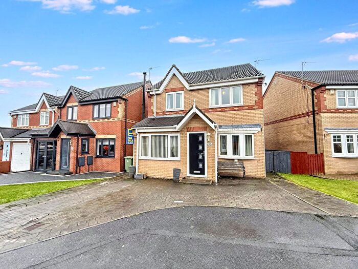3 Bedroom Detached House For Sale In Garside Grove, Peterlee, SR8