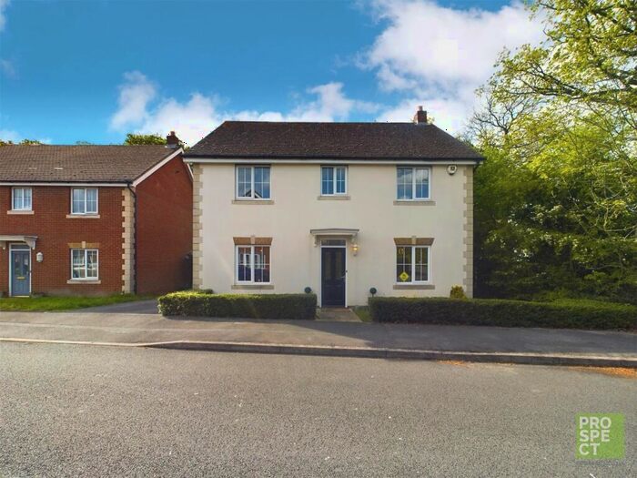 3 Bedroom Detached House For Sale In Harrow Way, Sindlesham, Wokingham, Berkshire, RG41