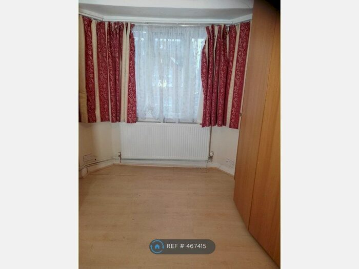 Studio To Rent In Blandford Road, Beckenham Kent, BR3