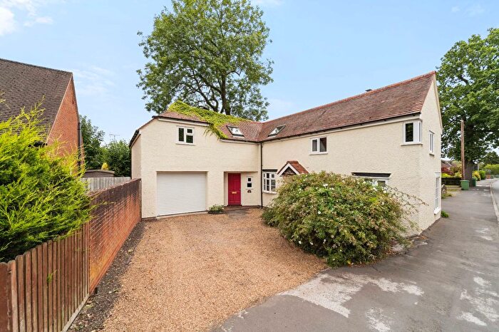 3 Bedroom Detached House For Sale In Shutt Lane, Earlswood, Solihull, Warwickshire, B94