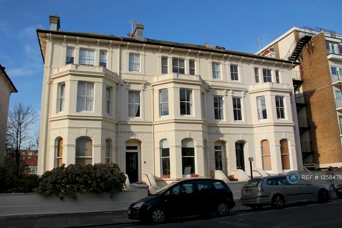 1 Bedroom Flat To Rent In St. Aubyns, Hove, BN3