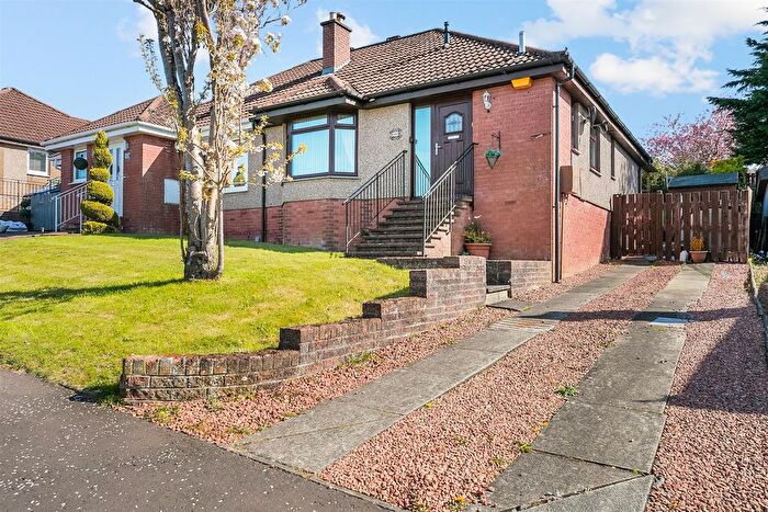 2 Bedroom Semi-Detached Bungalow For Sale In Broomhill Crescent, Alexandria, G83