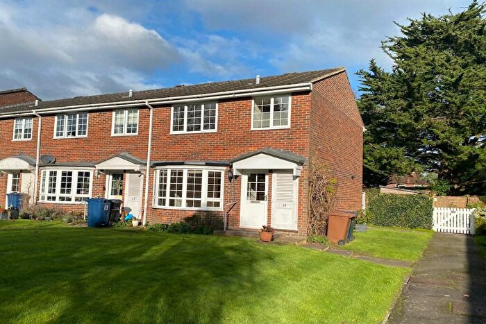 3 Bedroom End Of Terrace House To Rent In Oaklands, Haslemere, GU27
