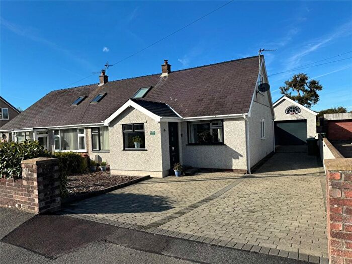 5 Bedroom Semi-Detached House For Sale In Tan Y Buarth Estate, Bethel, Caernarfon, Gwynedd, LL55