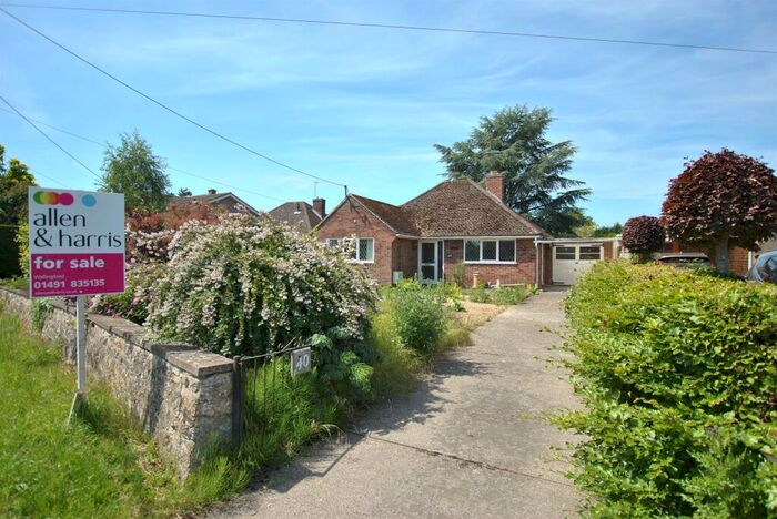 3 Bedroom Detached Bungalow For Sale In Mill Lane, Chalgrove, Oxford, OX44