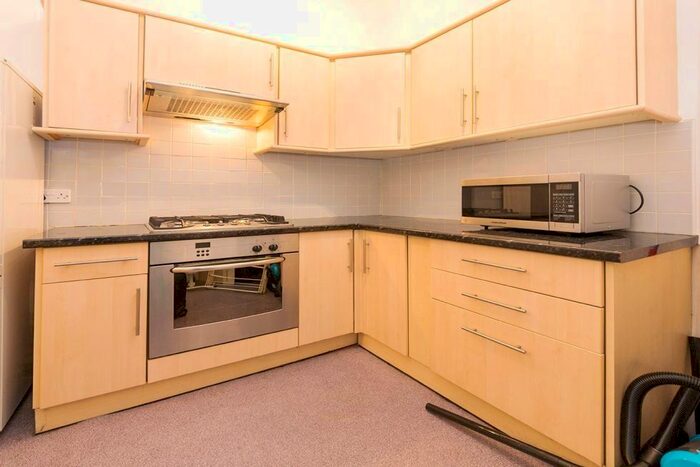 1 Bedroom Flat To Rent In Manor Park Gardens, Edgware, HA8
