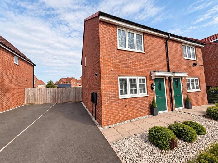 2 Bedroom Semi Detached House For Sale In Blackbird Grove, Woodlands, Doncaster, DN6