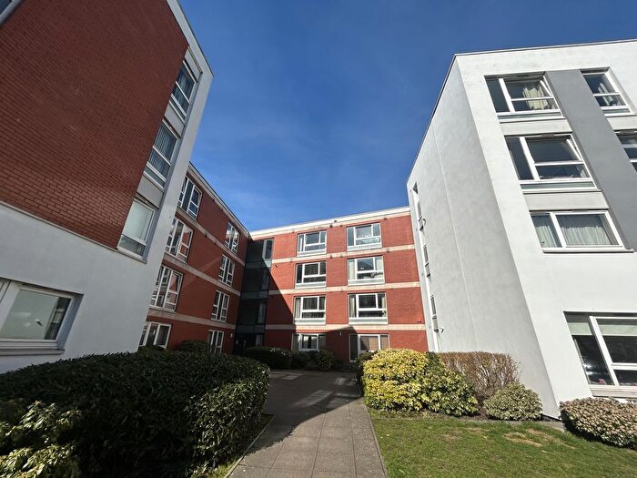 2 Bedroom Flat To Rent In Hanson Park, Dennistoun, Glasgow, G31