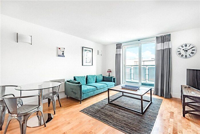 2 Bedroom Flat For Sale In Royal Oak Yard, London, SE1
