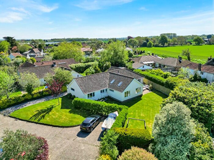4 Bedroom Detached House To Rent In Crede Close, PO18