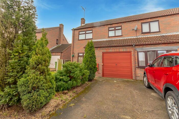 3 Bedroom Semi-Detached House To Rent In Woodhead Close, Edwinstowe, Mansfield, NG21