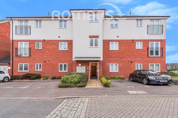 1 Bedroom Flat To Rent In Holymead, Calcot, RG31