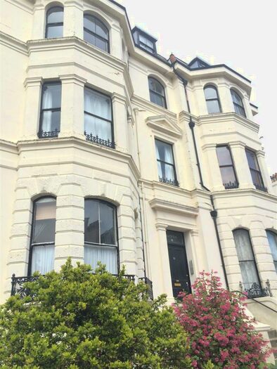 1 Bedroom Flat To Rent In Clifton Crescent, Folkestone, CT20