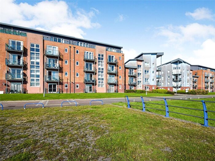 2 Bedroom Flat For Sale In Pentre Doc Y Gogledd, Llanelli, Carmarthenshire, SA15