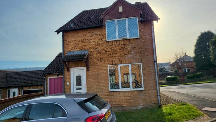 3 Bedroom Detached House To Rent In Carnoustie Grove, Bingley, BD16