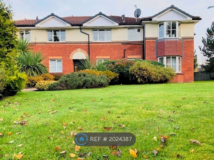 2 Bedroom Flat To Rent In Pinewood Road, Wilmslow, SK9