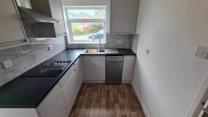 3 Bedroom Semi-Detached House To Rent In Lillibrooke Crescent, Maidenhead, SL6