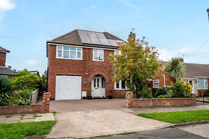 4 Bedroom Detached House For Sale In Melwood Grove, York, YO26