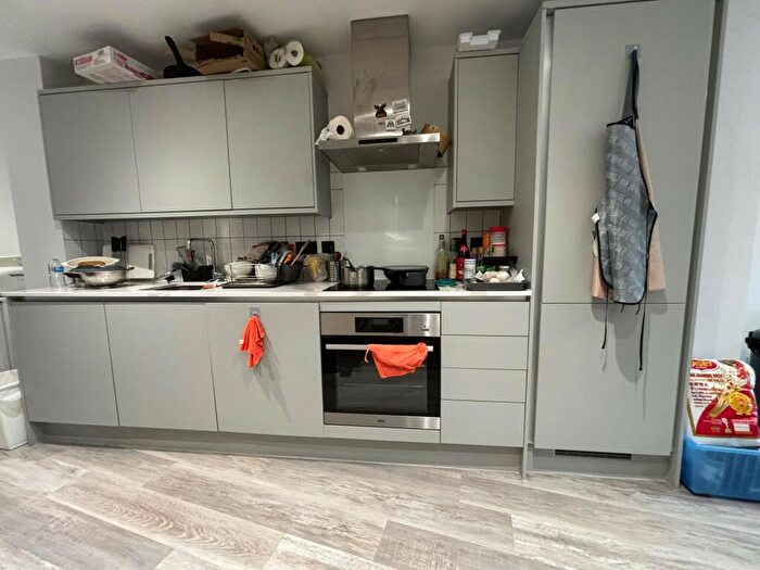 1 Bedroom Apartment To Rent In Apex Lofts, B12