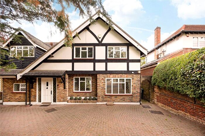 5 Bedroom Detached House For Sale In Southwood Avenue, Kingston Upon Thames, Surrey, KT2