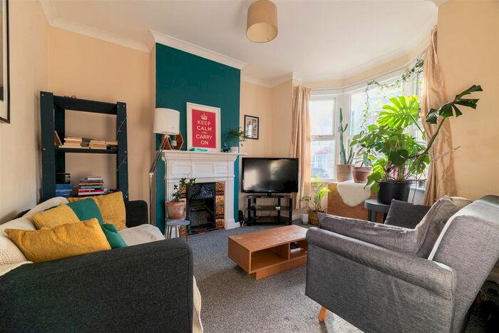 4 Bedroom Property To Rent In Cassiobury Road, London, E17