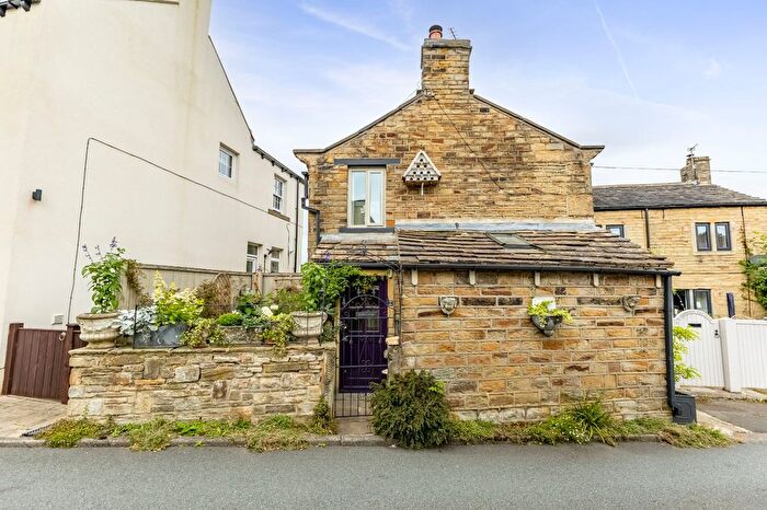 2 Bedroom Semi-Detached House For Sale In Lydgate, Lepton, Huddersfield, HD8