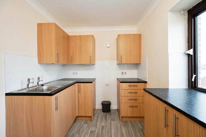 1 Bedroom Flat For Sale In Clarence Parade, Southsea, Hampshire, PO5