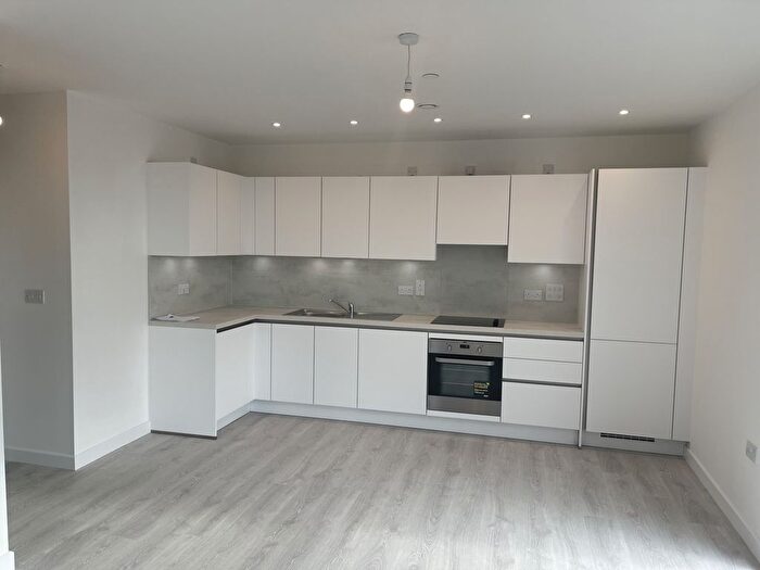 2 Bedroom Flat To Rent In Tidey Apartments, East Acton Lane, London, W3