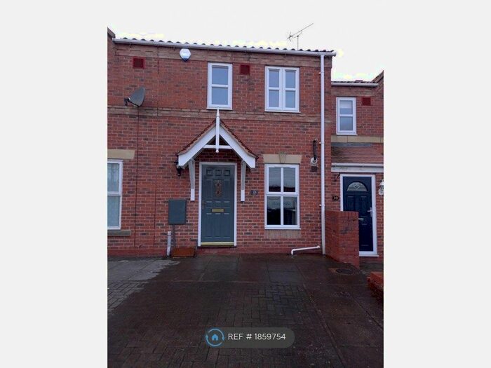 2 Bedroom Terraced House To Rent In St. Pauls Mews, York, YO24