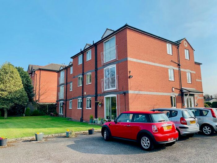 2 Bedroom Apartment To Rent In Holmdale Court, Northenden Road, Sale, M33