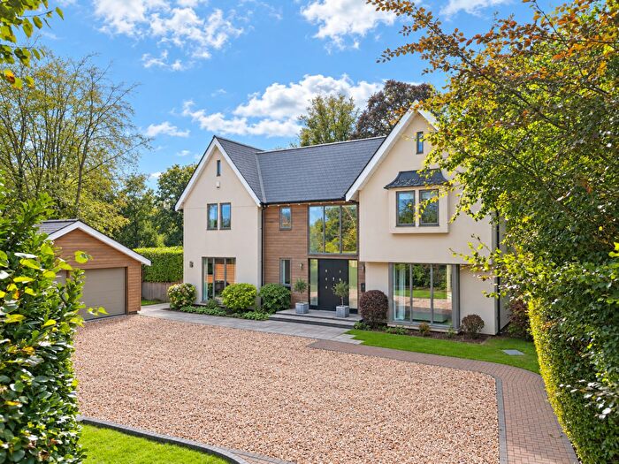 3 Bedroom Detached House For Sale In Pikes Hill, Lyndhurst, SO43