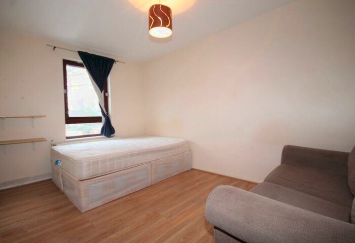 1 Bedroom Flat To Rent In Nicholsfield Walk, Islington, N7