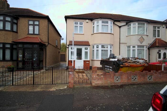 3 Bedroom Semi-Detached House To Rent In Hillcrest Road, Hornchurch, RM11