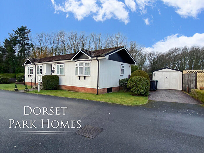 2 Bedroom Park Home For Sale In Knightcrest Park, Milford Road, Everton, Lymington, Hampshire, SO41