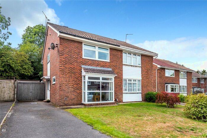 3 Bedroom Semi-Detached House To Rent In Driffield Gardens, Tonbridge, Kent, TN9