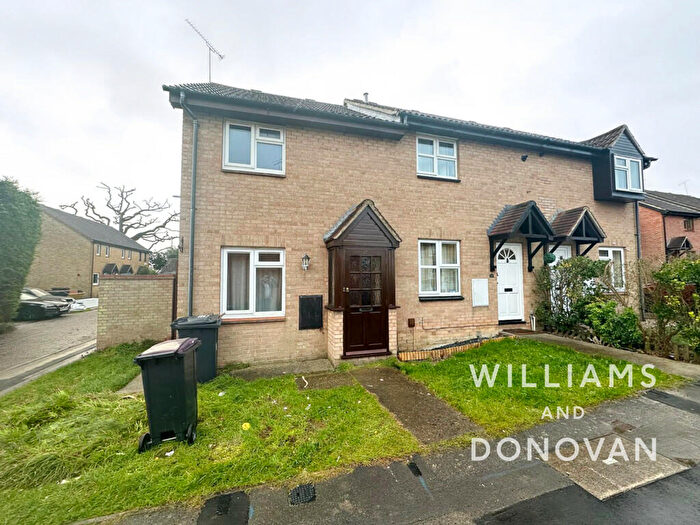 2 Bedroom End Of Terrace House To Rent In Sudeley Gardens, Hockley, SS5