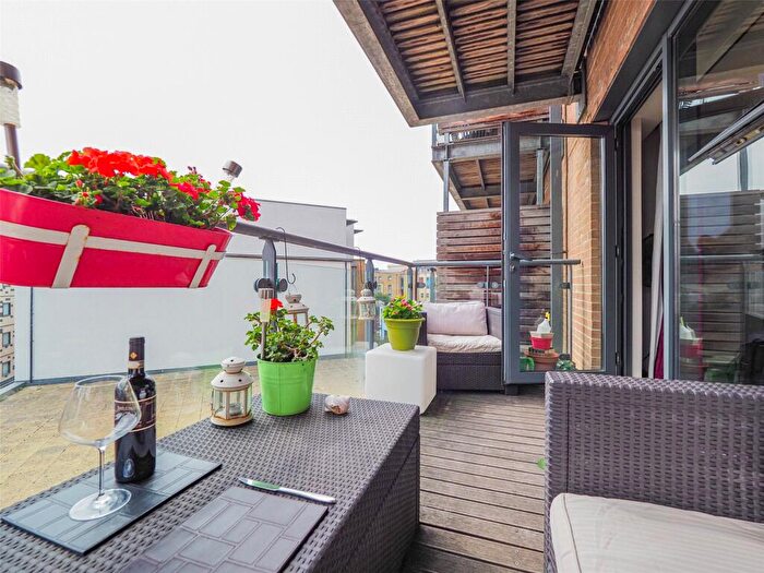 2 Bedroom Apartment To Rent In City Centre, Deanery Road, BS1