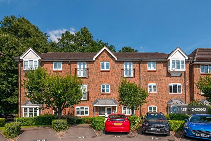 2 Bedroom Flat To Rent In Rydons Way, Redhill, RH1