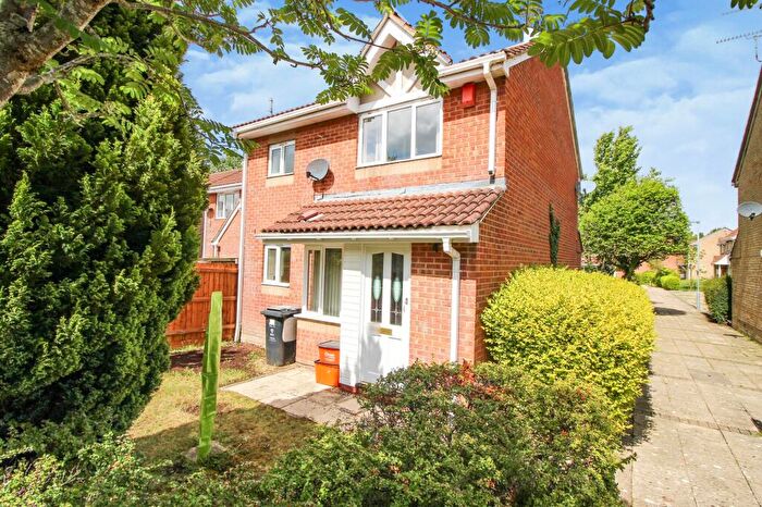 1 Bedroom End Of Terrace House To Rent In Barnum Court, Swindon, SN2