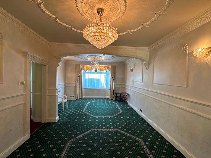 4 Bedroom Terraced House To Rent In Cranley Road, Ilford, IG2