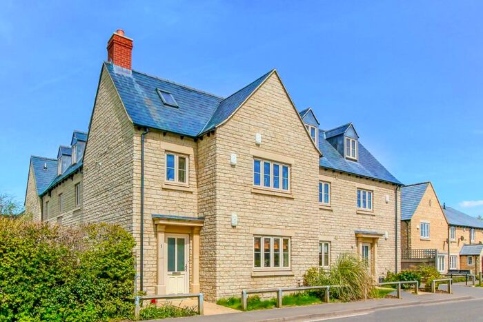 1 Bedroom Apartment To Rent In Sansoms Court, Woodstock, OX20